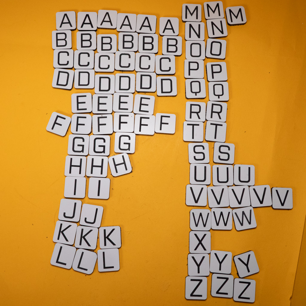 [K30537] Tag set Weather Slate Letters